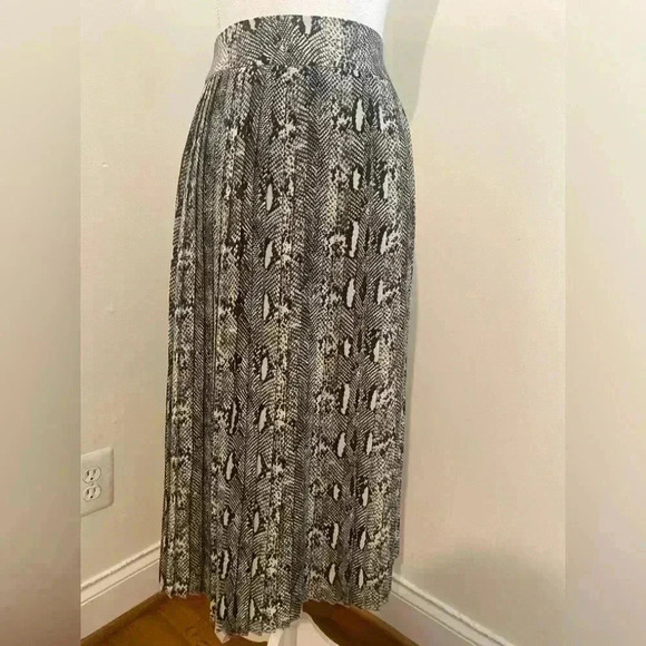 J. Crew Snake Print Pleated Midi Skirt Size 14 NWT - Picture 8 of 9
